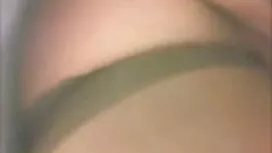 Cô gái tóc vàng sau  ...