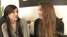 Cô gái xnxx vung tro ...
