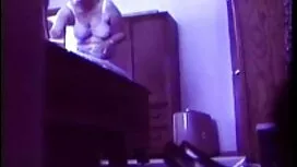 Trong cửa hàng phụ t ...