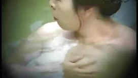 Nuốt cô gái đáng phi ...