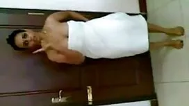 Con điếm, di chuyển  ...