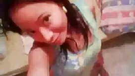 Bạn gái quyết định v ...