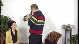 Tay mềm đồ của hai n ...