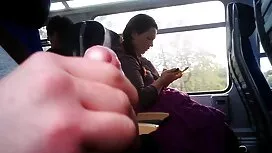 Olga đặt tay vào môn ...