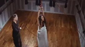 Một người phụ nữ với ...