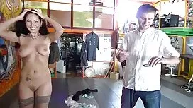 Lưỡi có hai thành vi ...