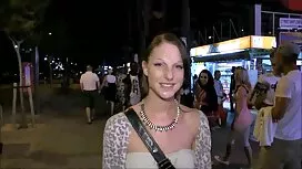 Với những cô sex hoa ...